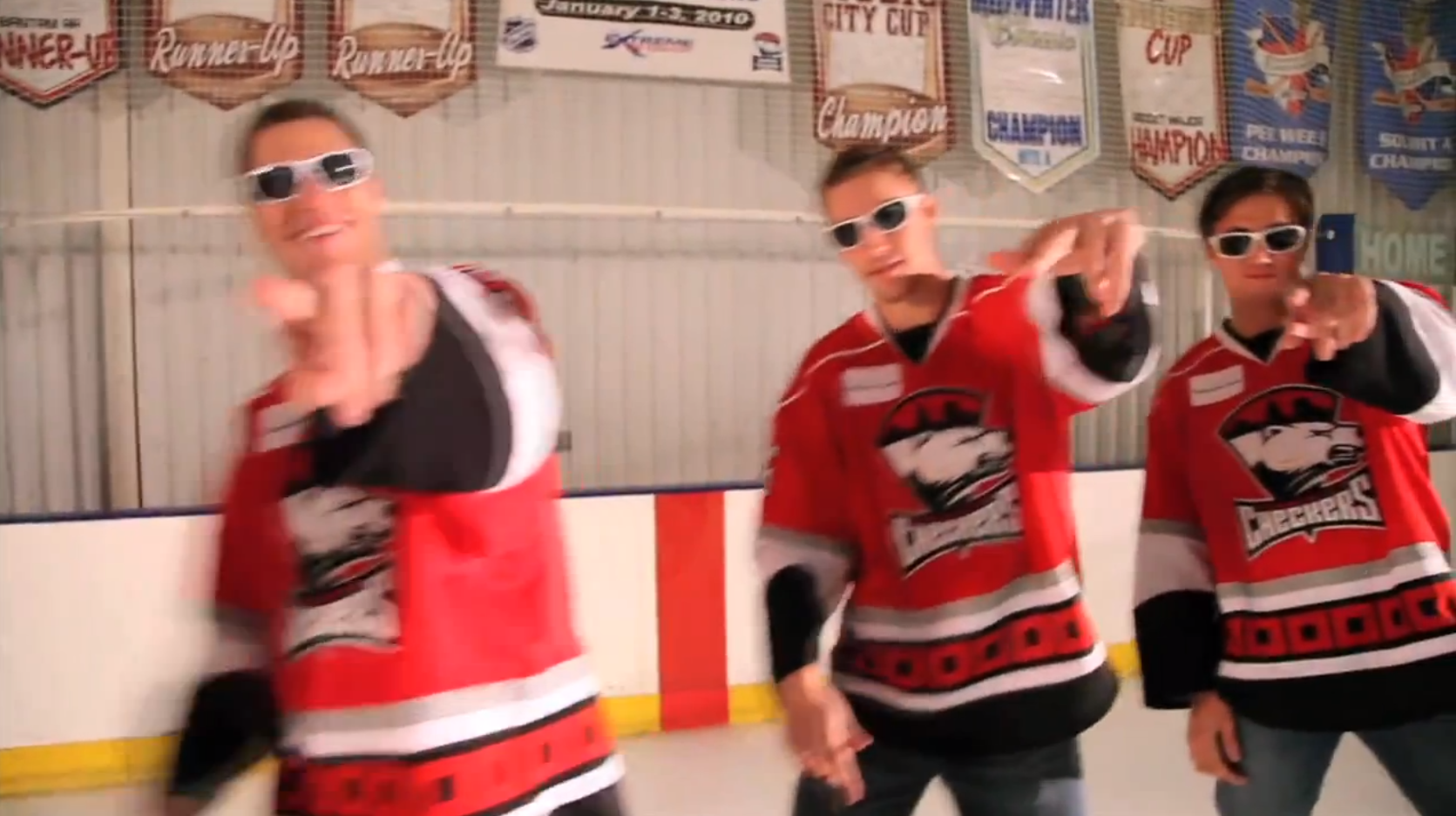  Charlotte Checkers, Vanilla Ice, Carolina Hurricanes, Victor-rask, dans